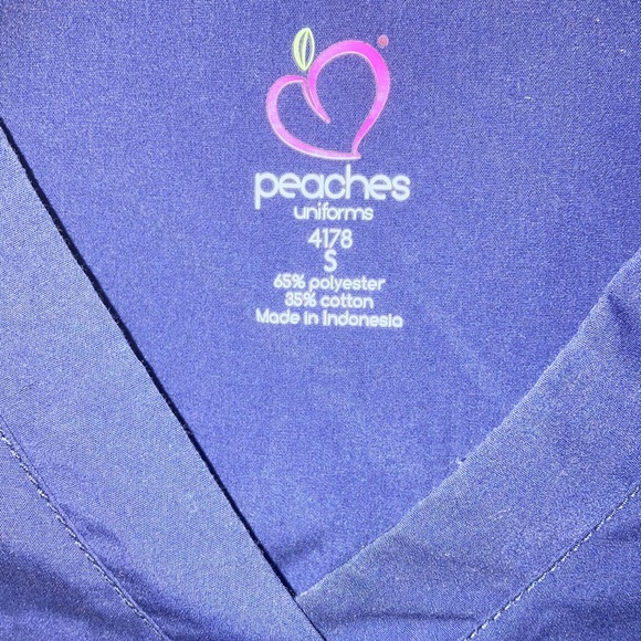 Peaches Uniforms Navy Blue V-Neck Scrub Top - Picture 3 of 9